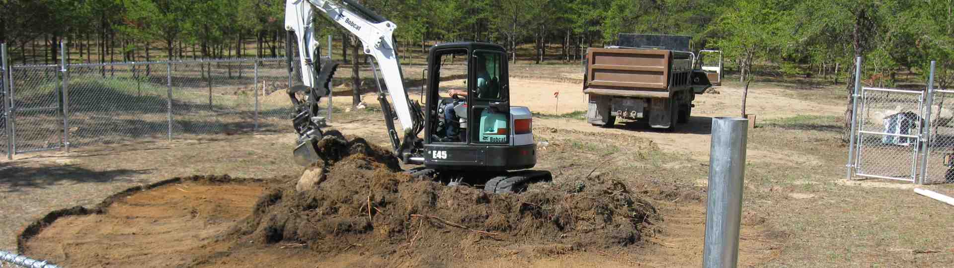 Work begins on the swimming pool ... 2012
